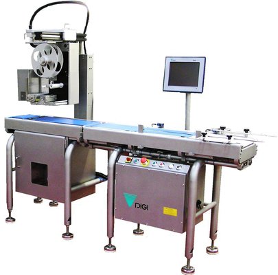 Dynamic weighing and labeling machines